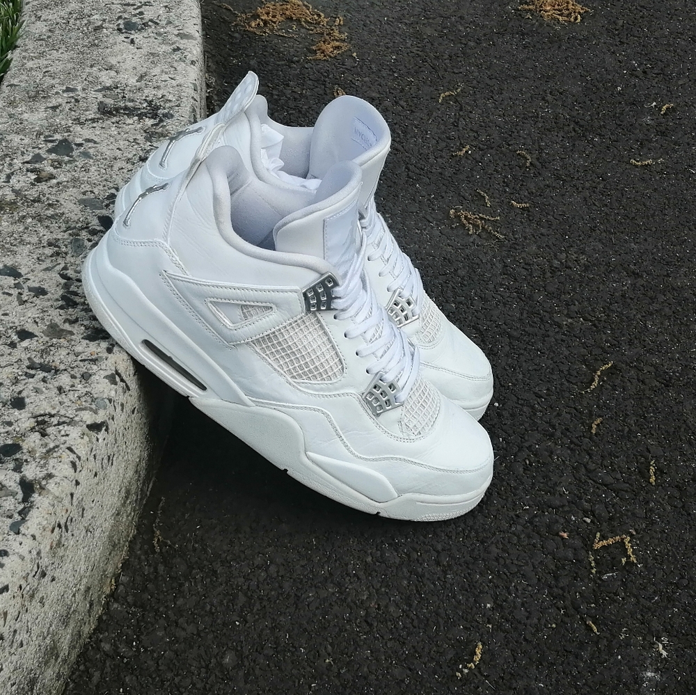 Jordan 4 Pure Money